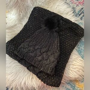 NWOT Ugg Infinity Scarf & Hat Set